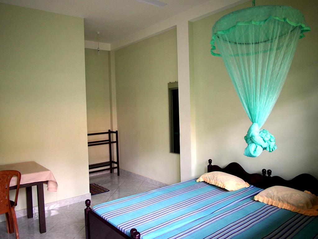 Amila Guest Ξενοδοχείο Trincomalee Δωμάτιο φωτογραφία